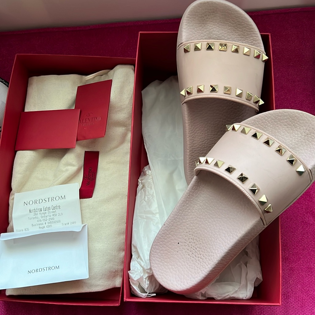 Valentino Slides